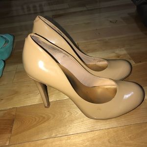 Jessica Simpson heels
